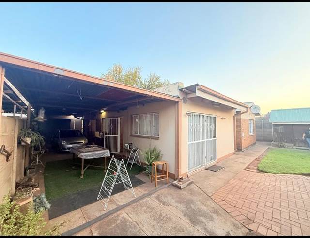 3 BEDROOM HOUSE FOR SALE IN VANDERBIJLPARK CW 1